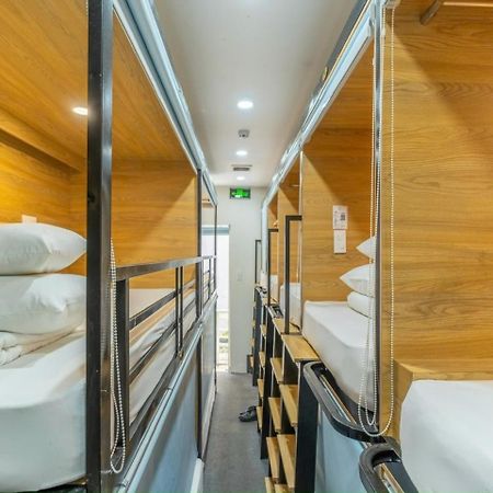 Amango Hostel Хошимин Экстерьер фото