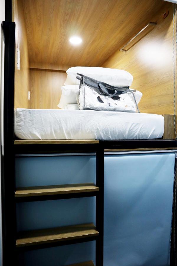 Amango Hostel Хошимин Экстерьер фото