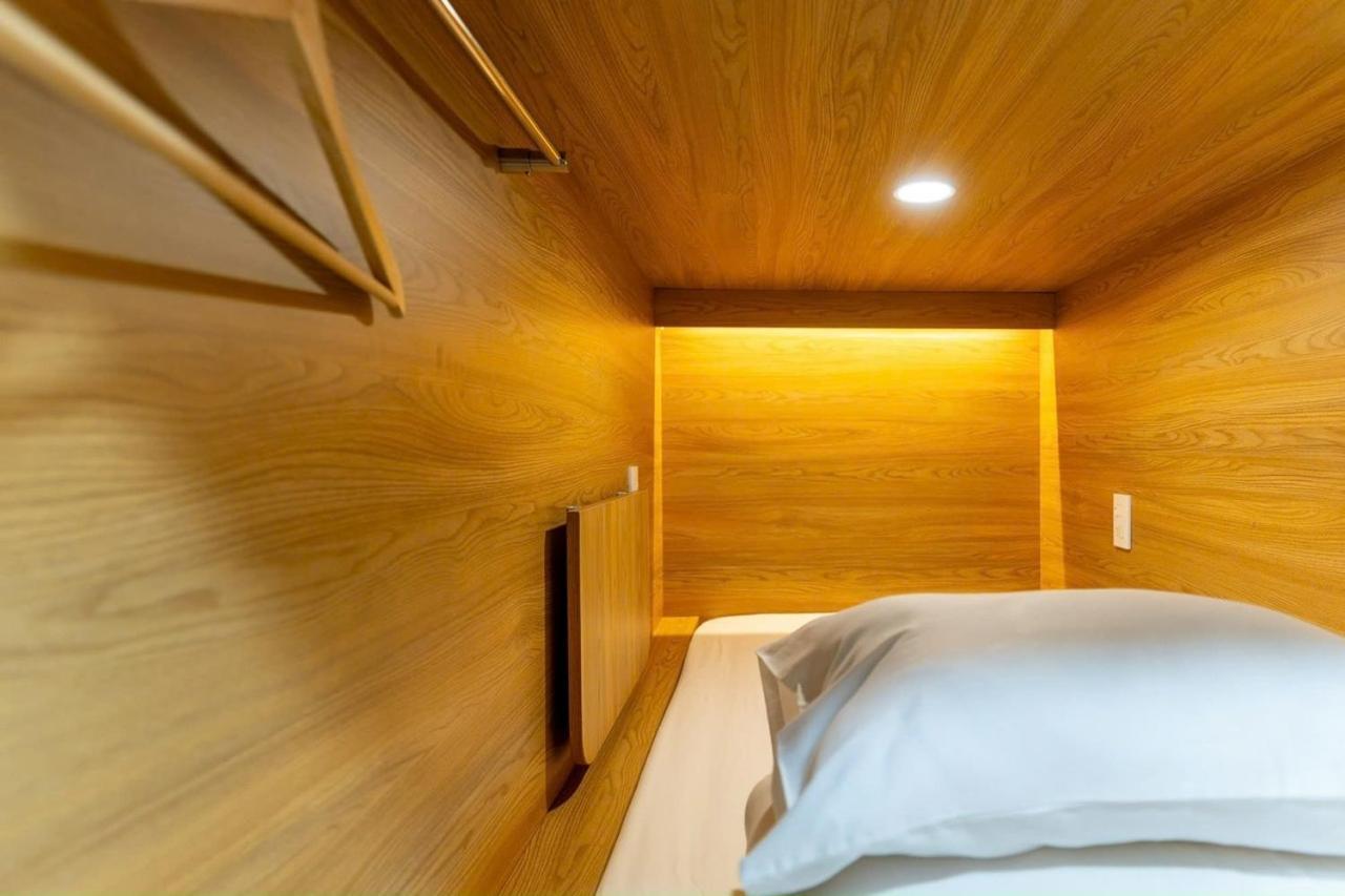 Amango Hostel Хошимин Экстерьер фото