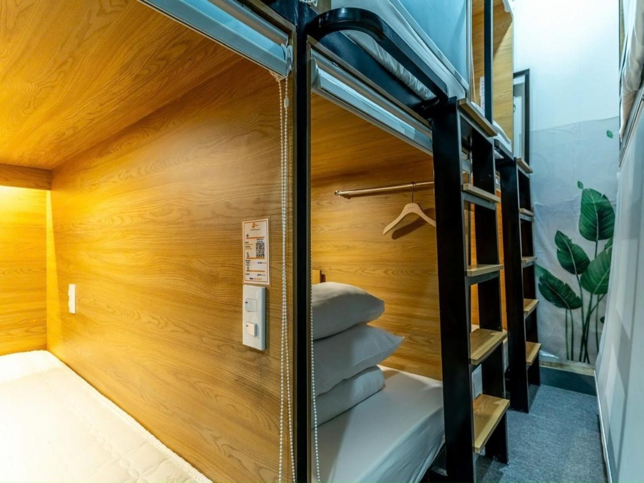 Amango Hostel Хошимин Экстерьер фото